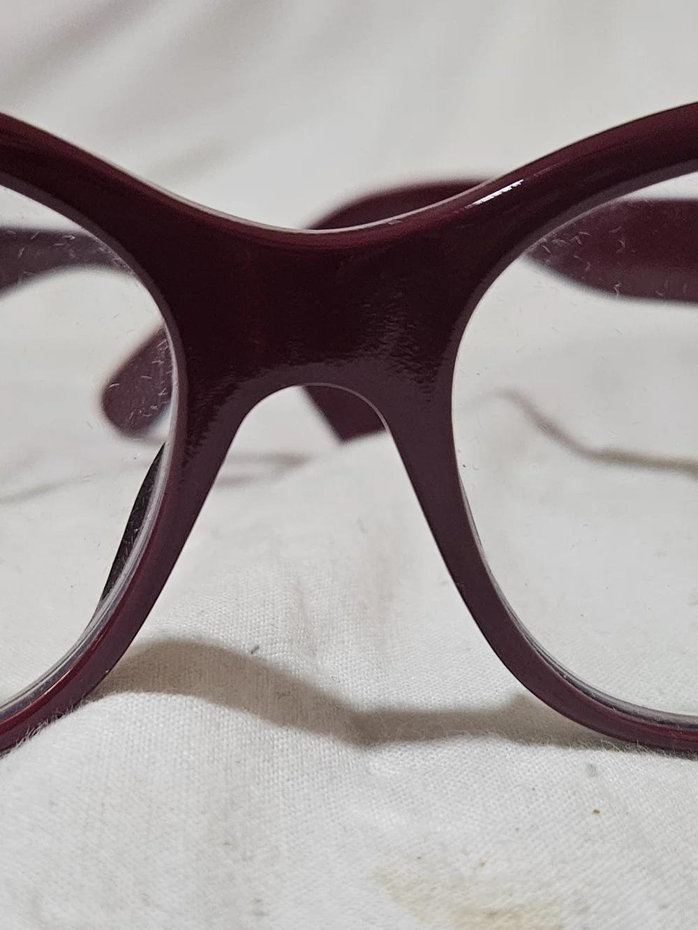 Gucci Women's Burgundy Cat-Eye Glasses